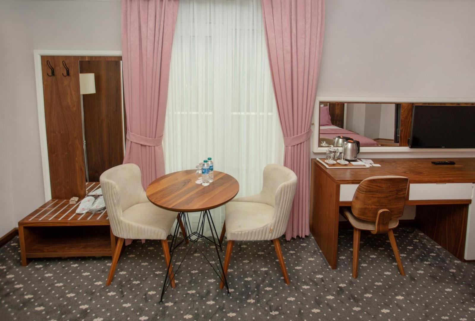 Jolnar Garden Hotel Macka Bagian luar foto